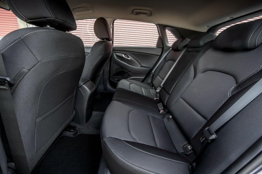 Интерьер Hyundai i30 Go! SE 2018 года  (UK) (фото 26 из 34)
